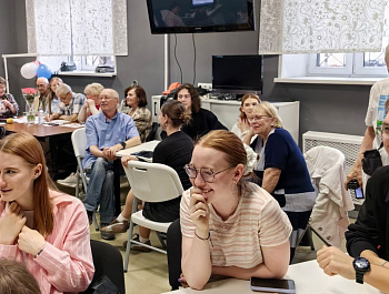 Патриотическая викторина «Связь поколений», объединивший представителей старшего поколения и молодежи Замоскворечья